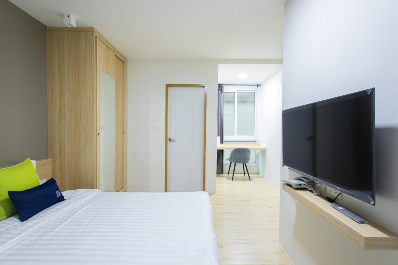 Zayn Express & Suites Bangkok Bagian luar foto