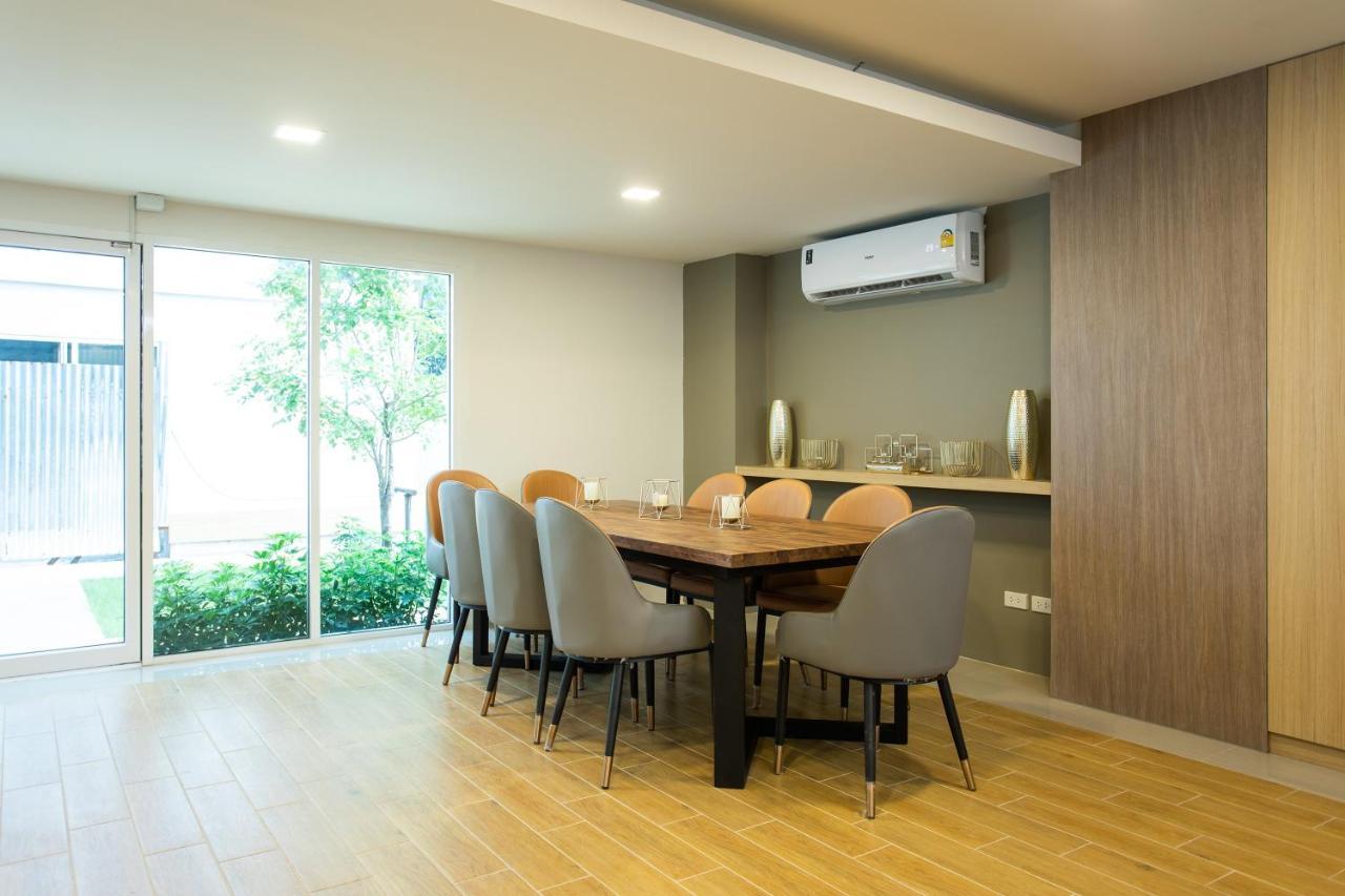 Zayn Express & Suites Bangkok Bagian luar foto