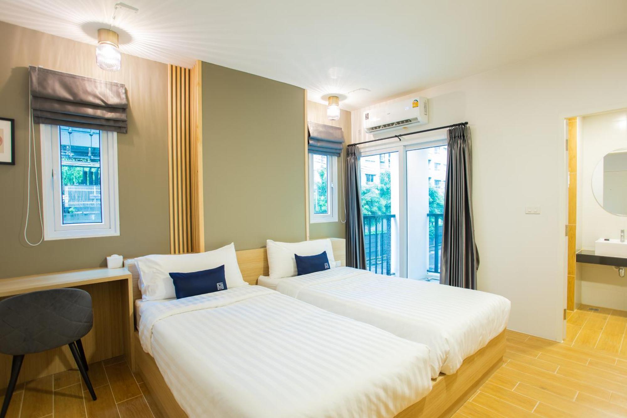 Zayn Express & Suites Bangkok Bagian luar foto